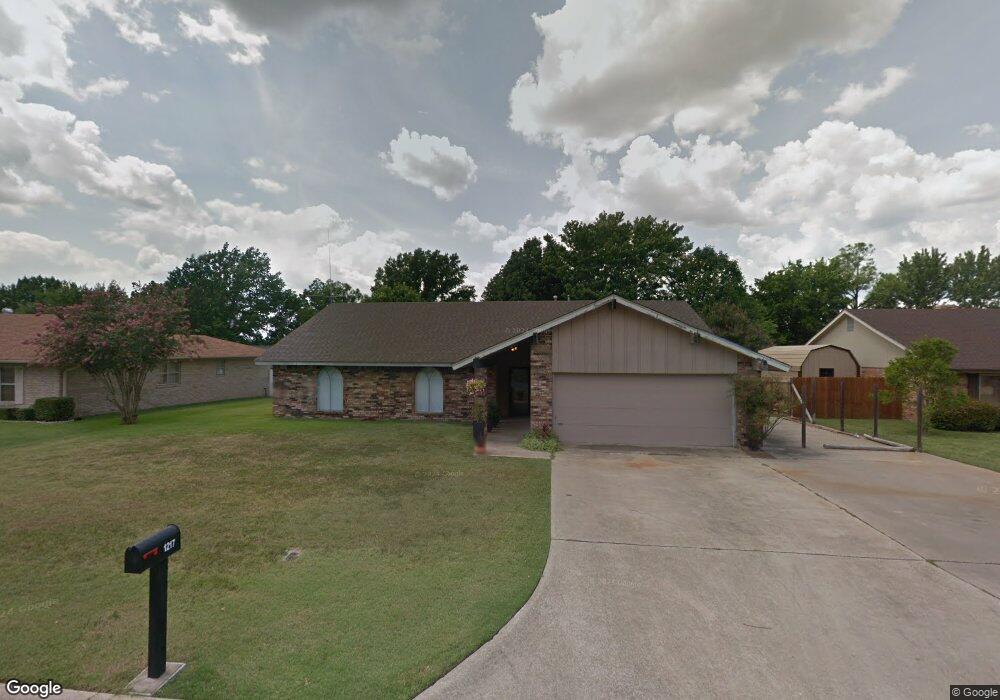 1217 Holly St, Ardmore, OK 73401 - photo 1