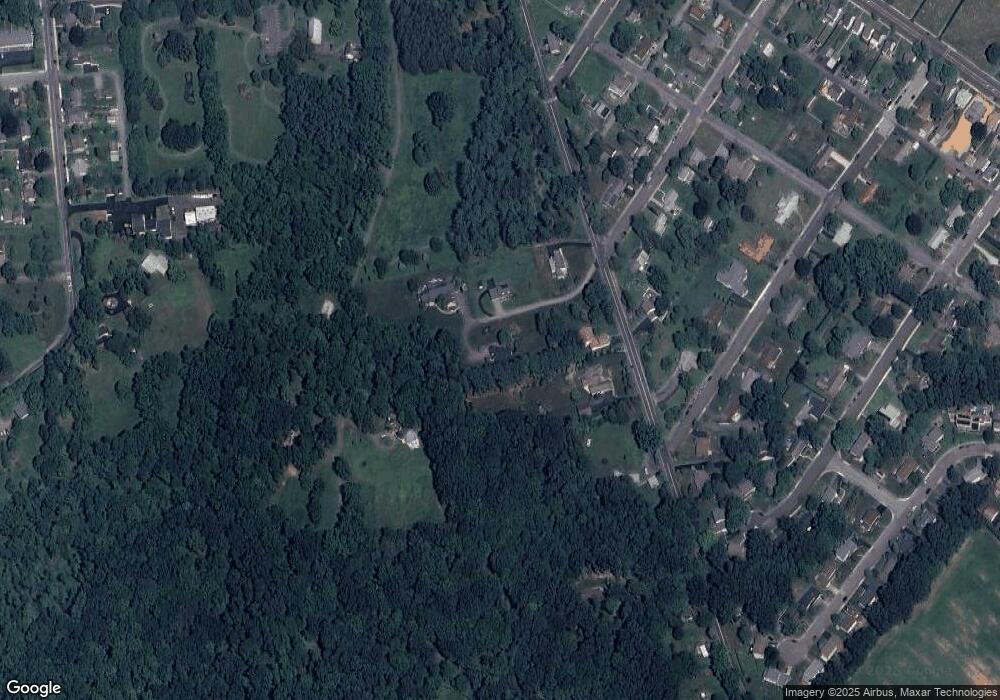 6012 Sweetwood Dr, Macungie, PA 18062 - photo 1