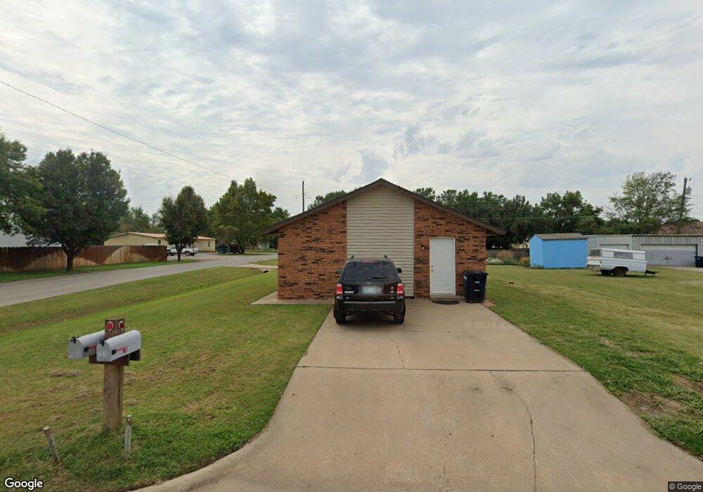 2519 E Eucalyptus Ave, Enid, OK 73701 - photo 1