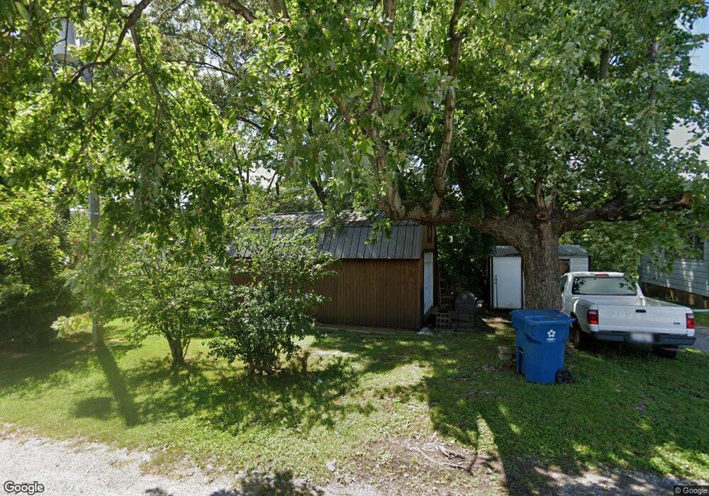 1313 Green St, Harrisburg, IL 62946 - photo 1