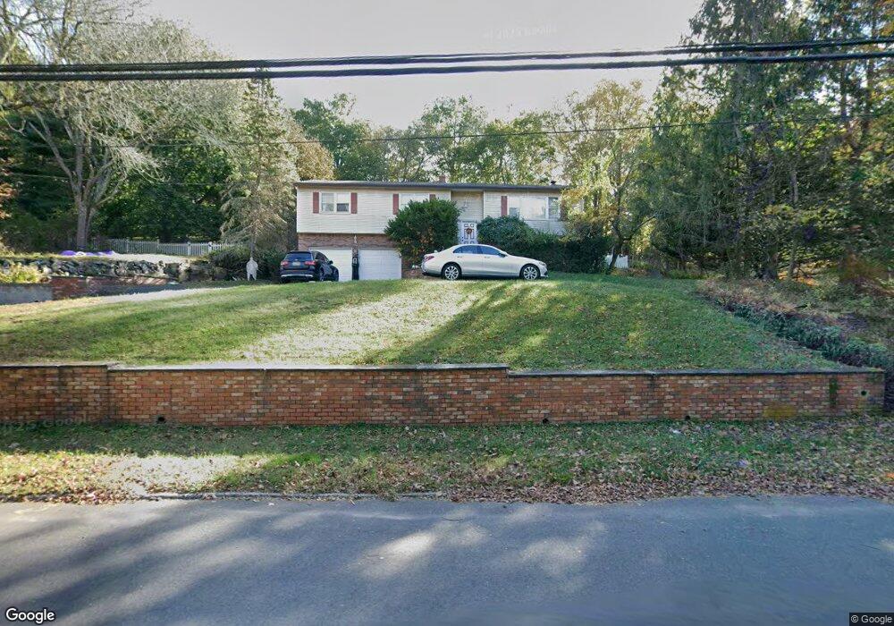 386 E Saddle River Rd, Upper Saddle River, NJ 07458 - photo 1