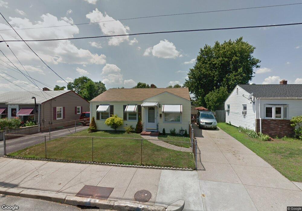 93 Rocco Ave, Pawtucket, RI 02860 - photo 1