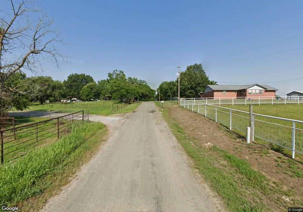 5544 E Dan P Holmes Expy, Chouteau, OK 74337 - photo 1