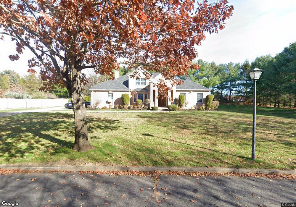 2 Vanderbilt Ct, Dix Hills, NY 11746 - photo 1