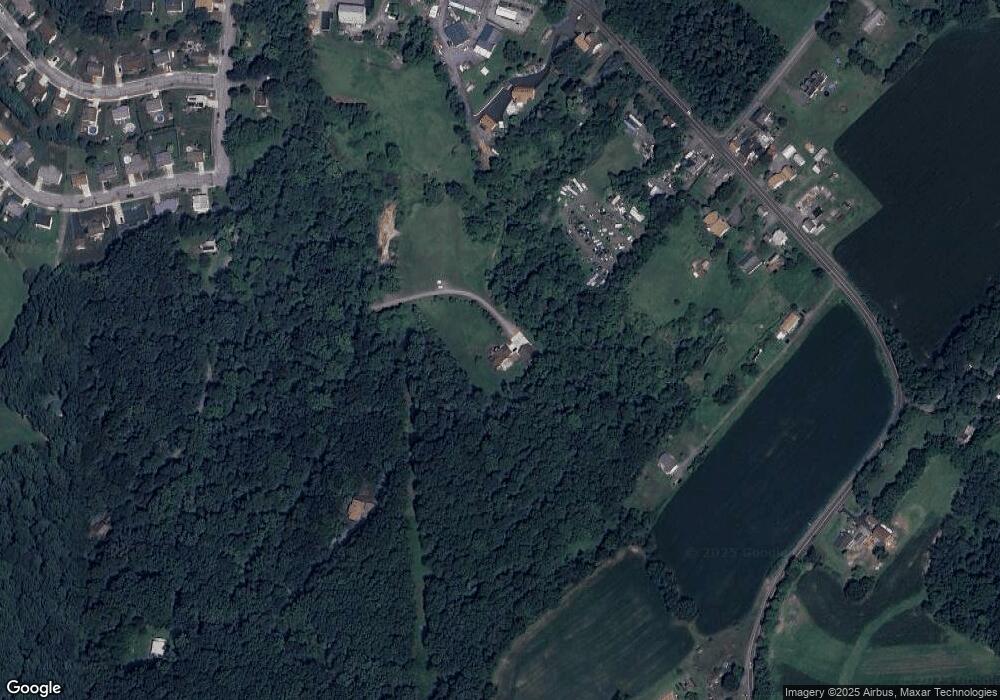 4562 Glenwood Dr, Emmaus, PA 18049 - photo 1