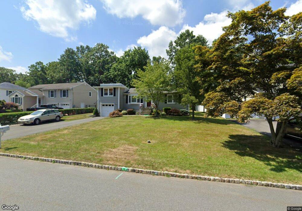 8 Hillcrest Rd, Whippany, NJ 07981 - photo 1