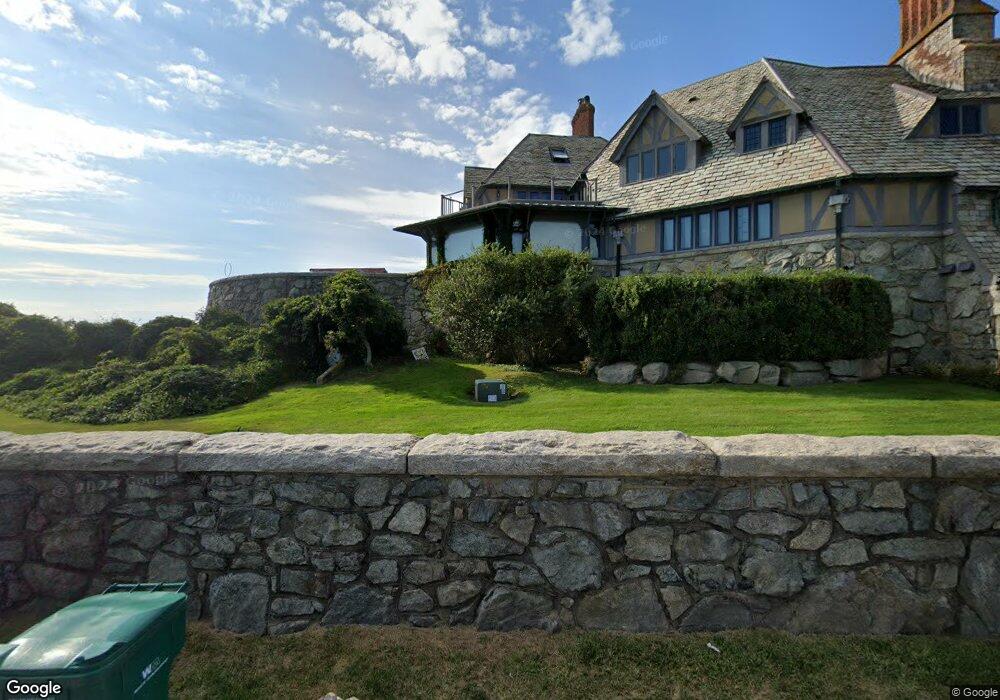 61 Ledge Rd unit C, Newport, RI 02840 - photo 1