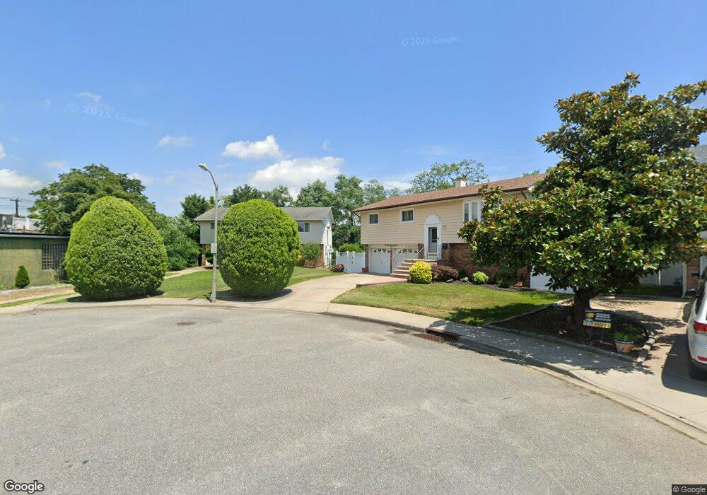 2322 Jeffrey Ct, Merrick, NY 11566 - photo 1