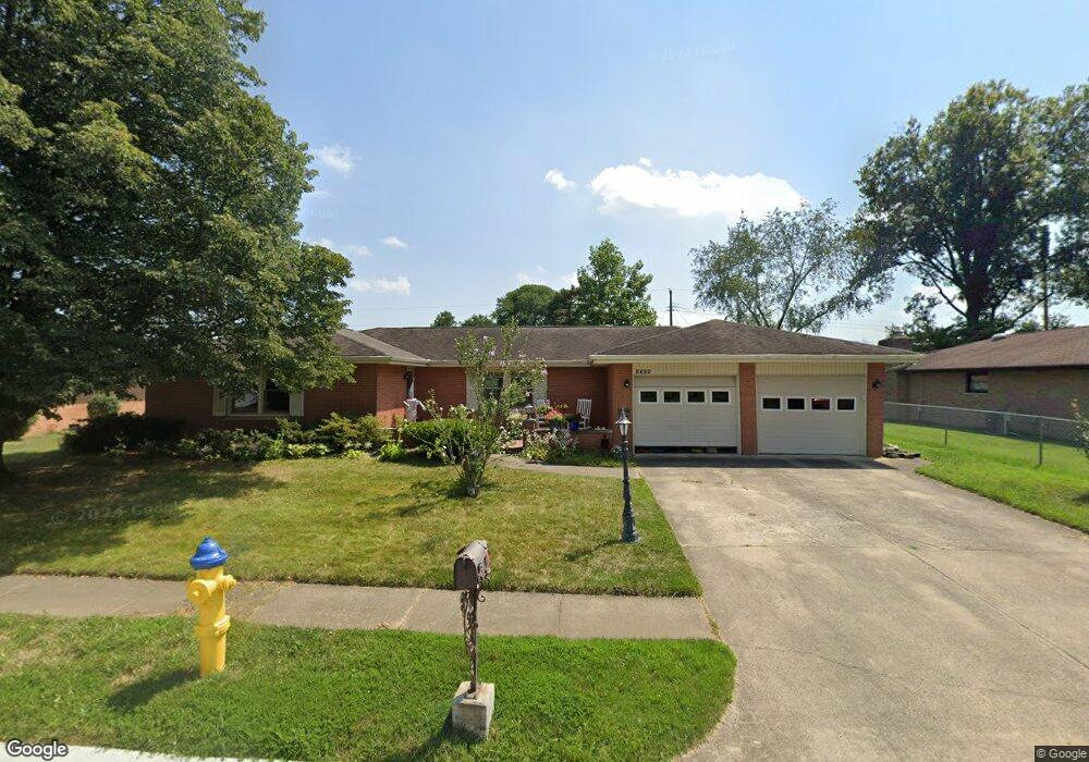 4705 E Mission Ct, Columbus, IN 47203 - photo 1