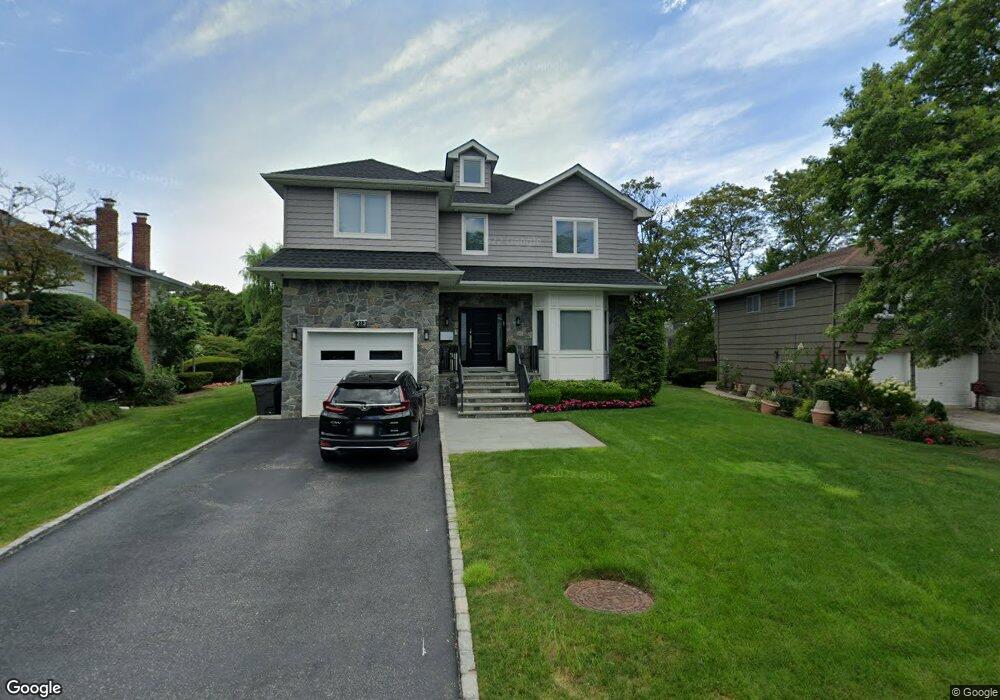 213 Juniper Cir S, Lawrence, NY 11559 - photo 1