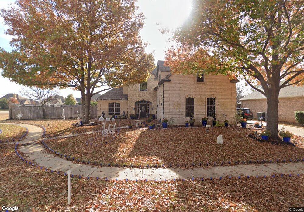 8946 Kingston Ct, North Richland Hills, TX 76182 - photo 1