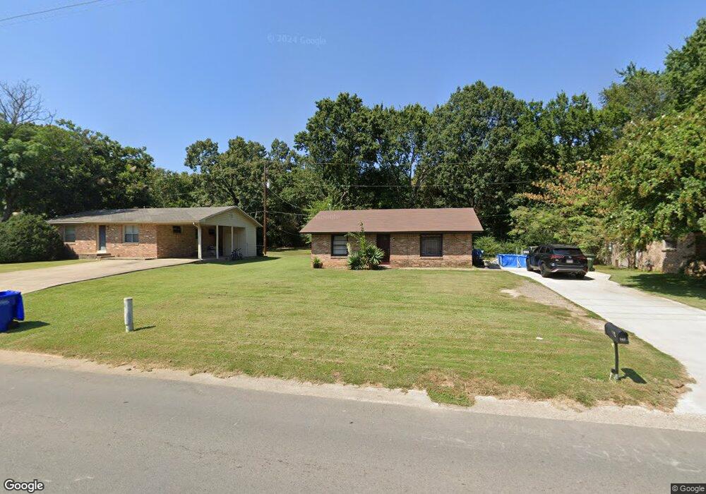 2106 Tyler St, Conway, AR 72034 - photo 1