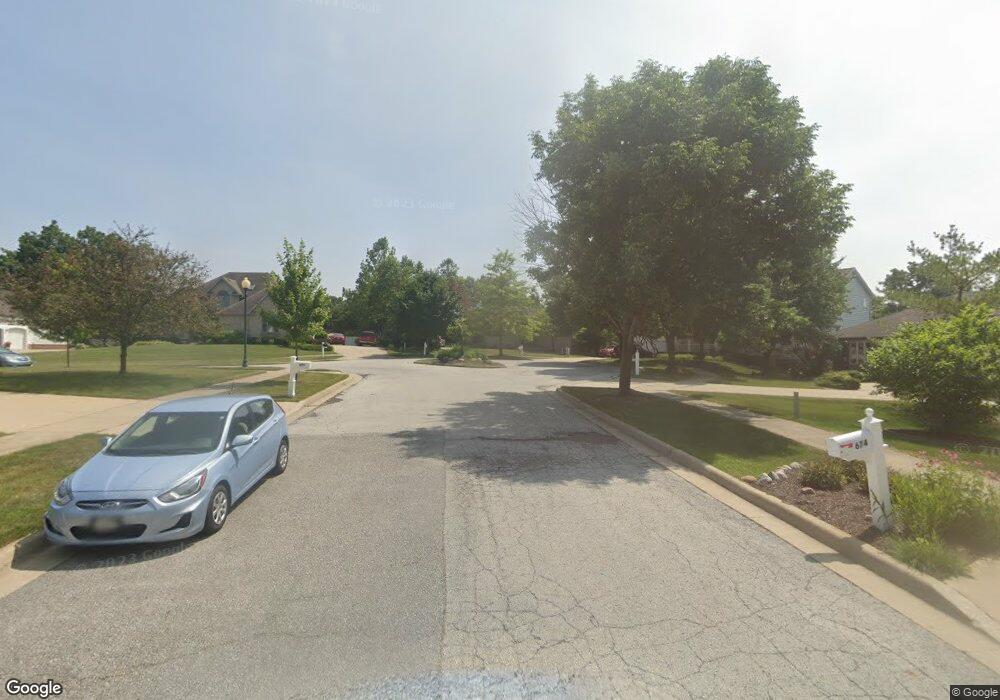 680 Davis Cir, Crown Point, IN 46307 - photo 1