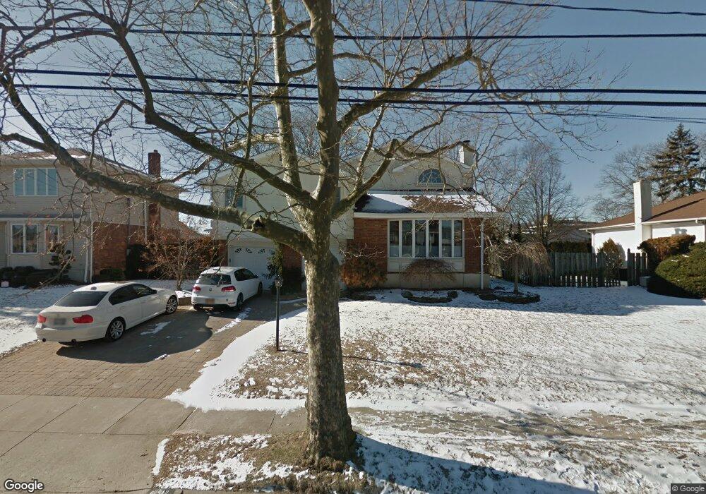 2912 Shore Dr, Merrick, NY 11566 - photo 1