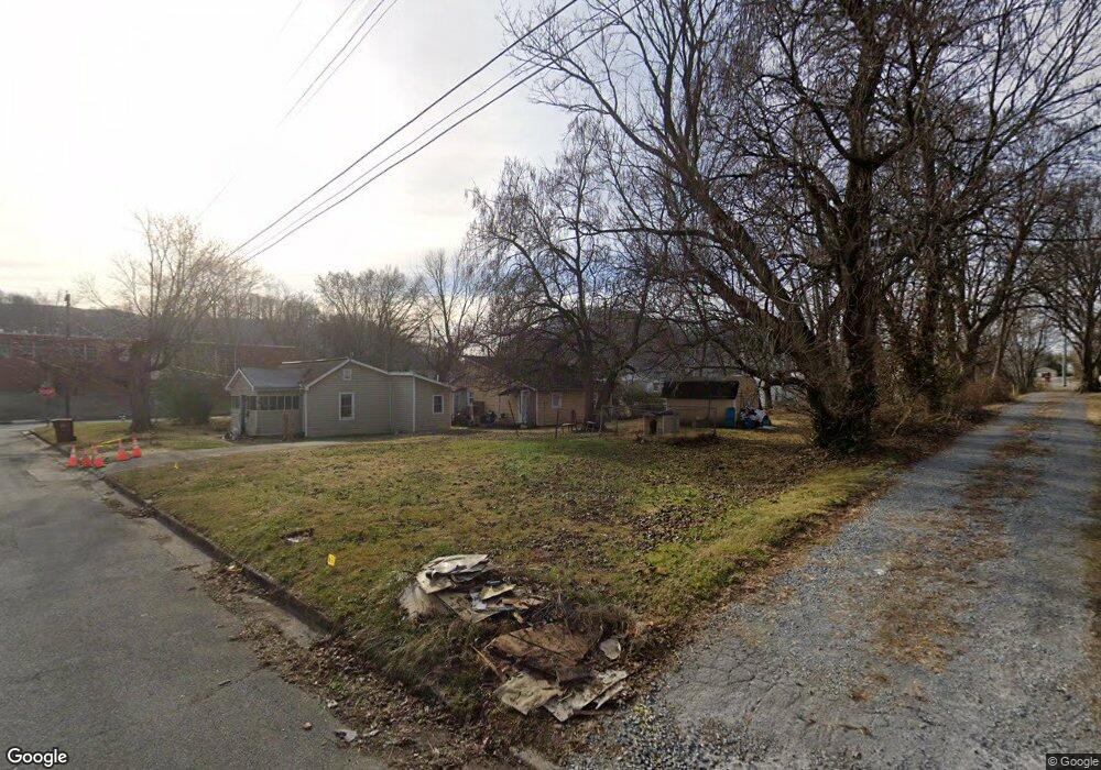 1413 E Millard St, Johnson City, TN 37601 - photo 1