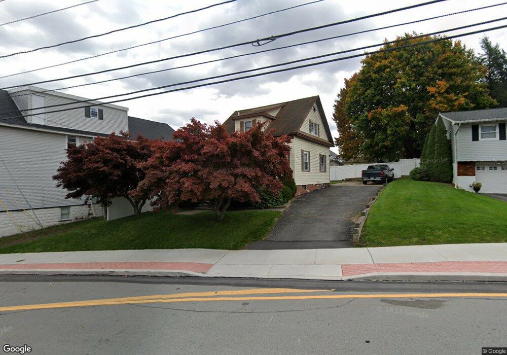 750 Dunmore St, Throop, PA 18512 - photo 1