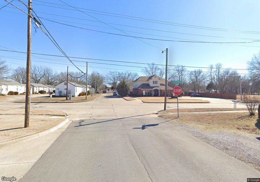 314 W Claremore St, Claremore, OK 74017 - photo 1