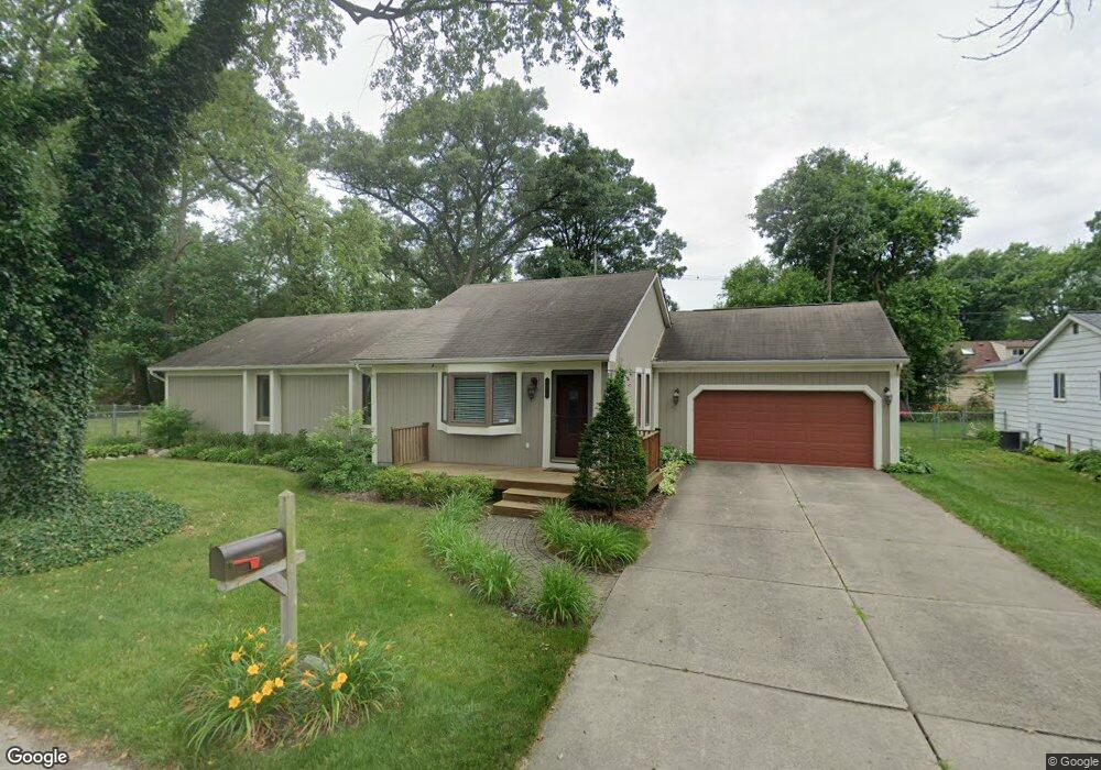 4070 Crystal St, West Bloomfield, MI 48323 - photo 1