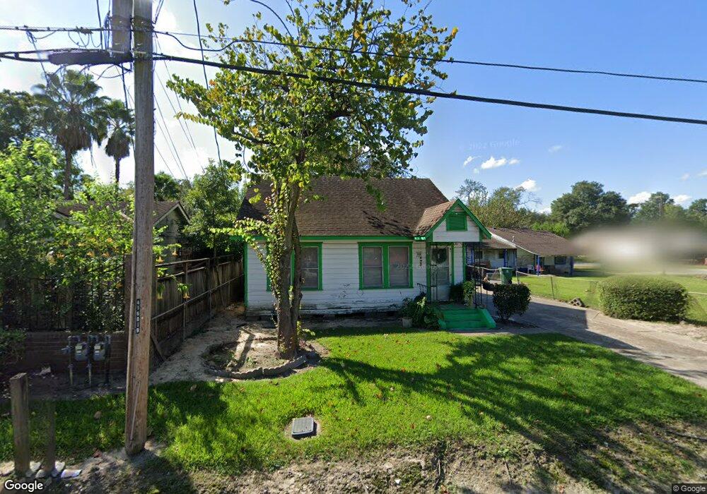 306 King St, Houston, TX 77022 - photo 1