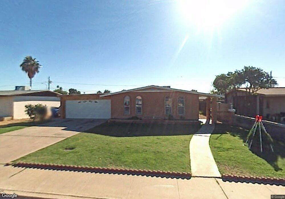 209 E Hoover Ave, Mesa, AZ 85210 - photo 1