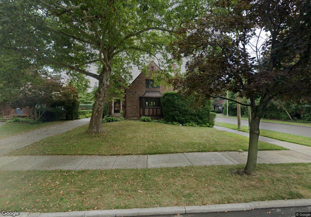 704 Barrington Rd, Grosse Pointe Park, MI 48230 - photo 1