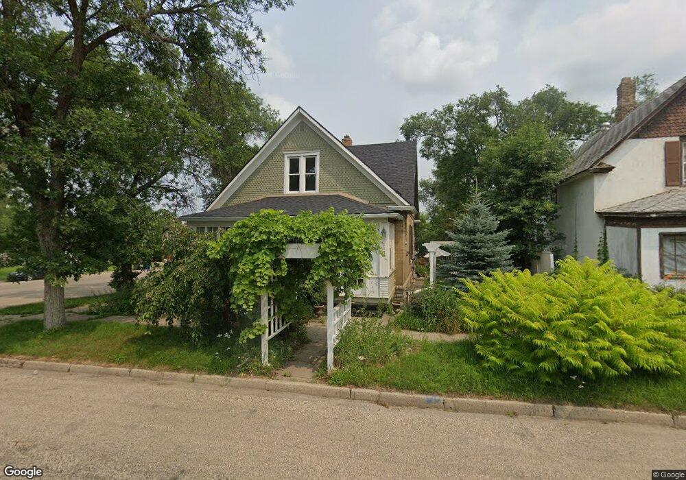 303 4th Ave SW, Jamestown, ND 58401 - photo 1