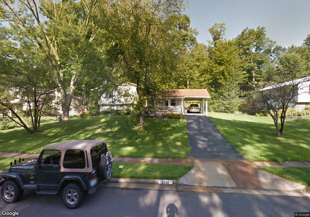 4304 Kilbourne Dr, Fairfax, VA 22032 - photo 1