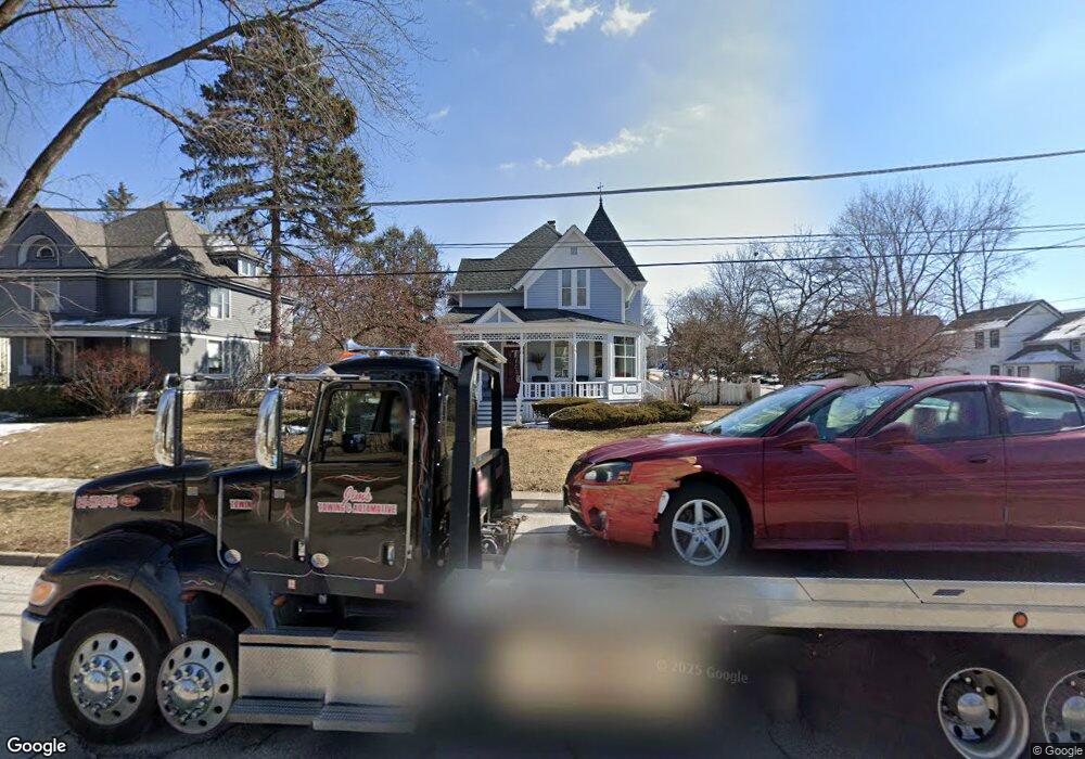 555 N Spring St, Elgin, IL 60120 - photo 1