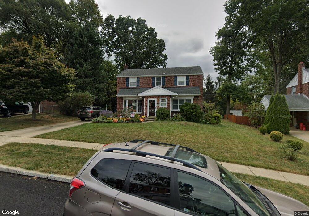 512 Circle Dr, Havertown, PA 19083 - photo 1