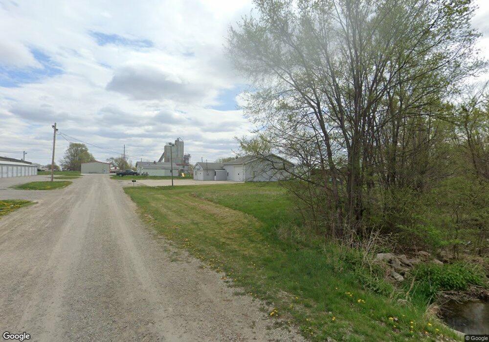 1105 N 13th Ave E, Newton, IA 50208 - photo 1