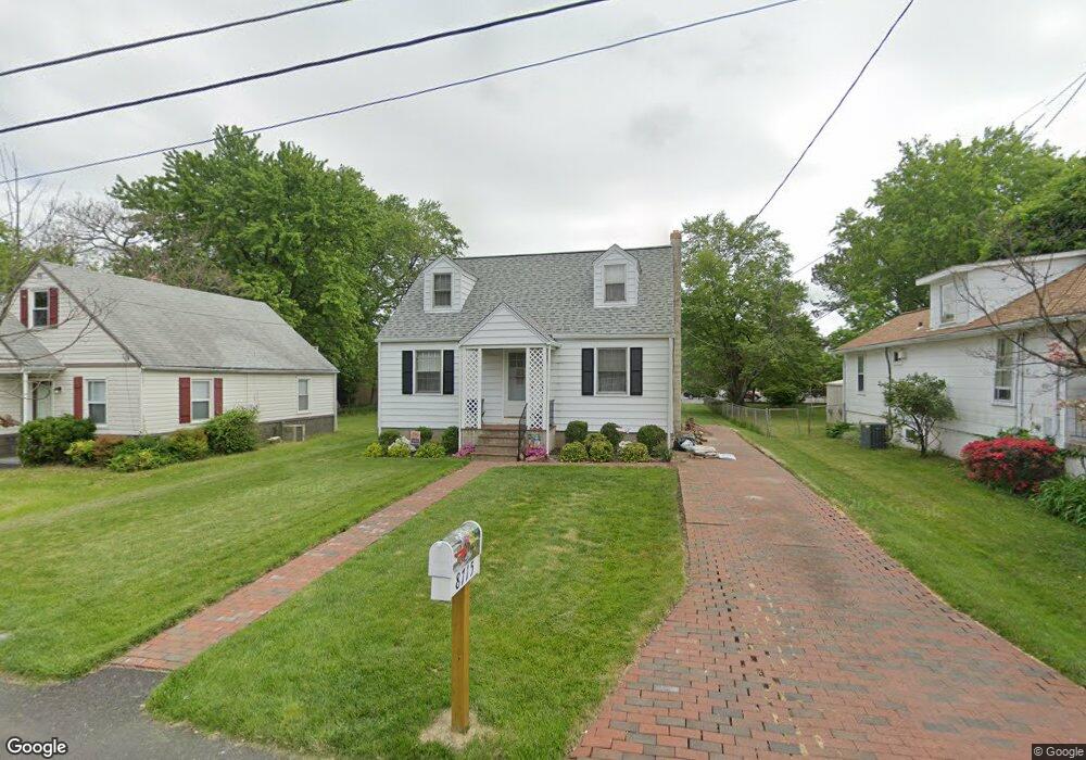 8715 Eddington Rd, Parkville, MD 21234 - photo 1