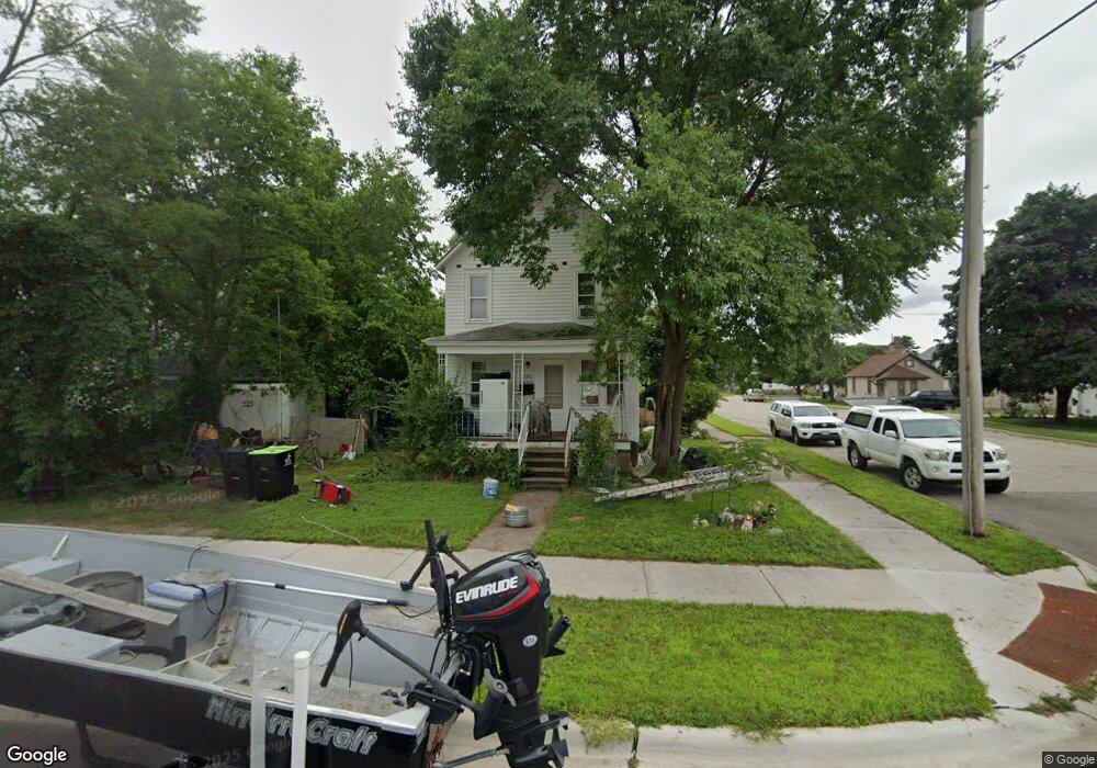 1913 13th Ave, Menominee, MI 49858 - photo 1