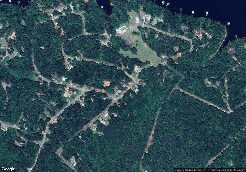 972 Shorewood Cir, Toccoa, GA 30577 - photo 1