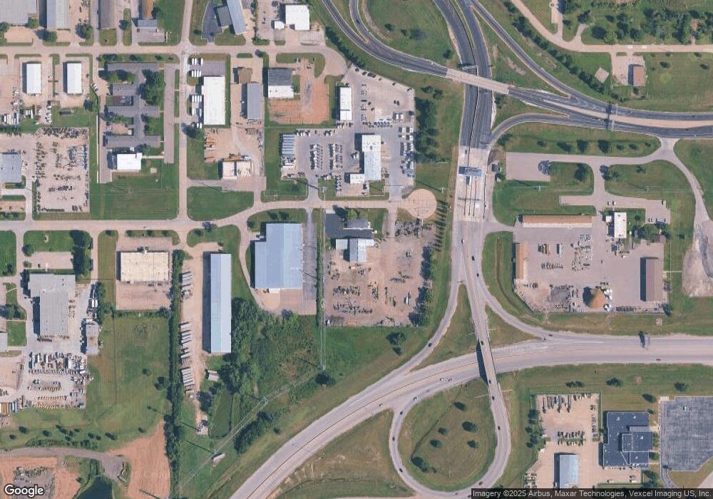 1305 SW 42nd St, Topeka, KS 66609 - photo 1