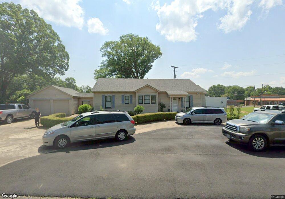 202 Glover Dr, Longview, TX 75601 - photo 1