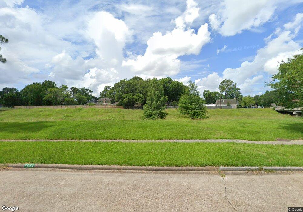 7651 Streamside Dr, Houston, TX 77088 - photo 1