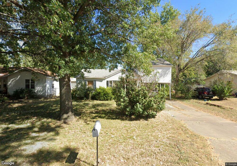 213 N Orphan St, Pryor, OK 74361 - photo 1