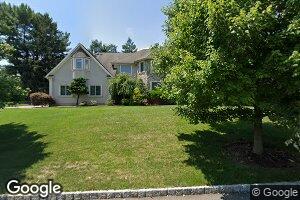 2 Mckittrick Ct, Westwood, NJ 07675