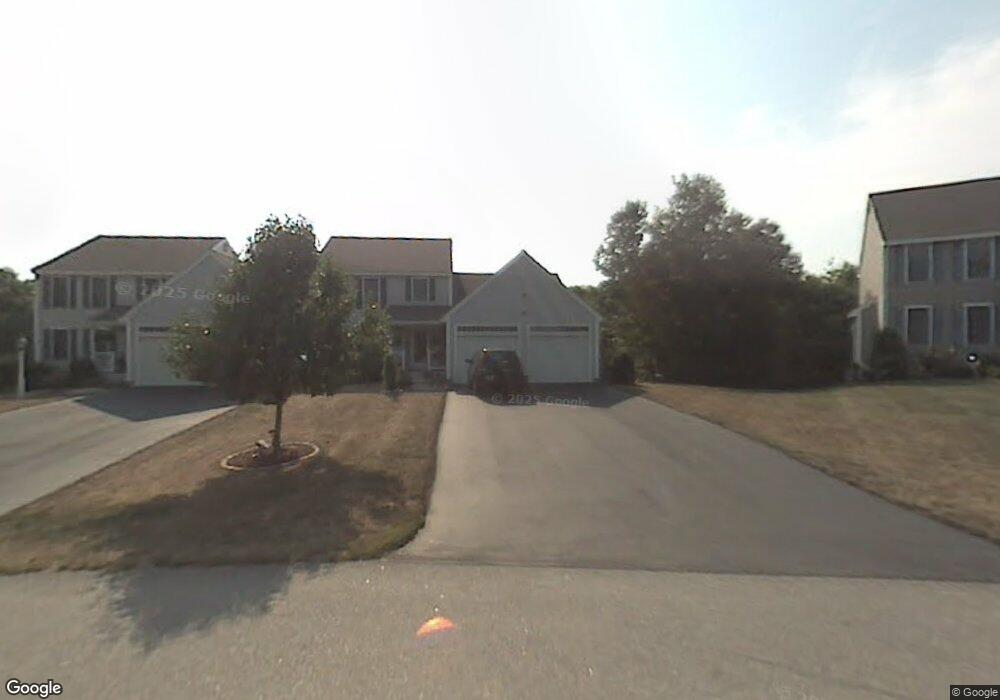 7 Pentucket Ct, Atkinson, NH 03811 - photo 1