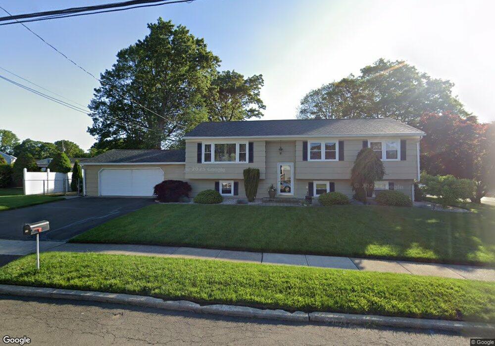 11 Robin Rd, West Haven, CT 06516 - photo 1
