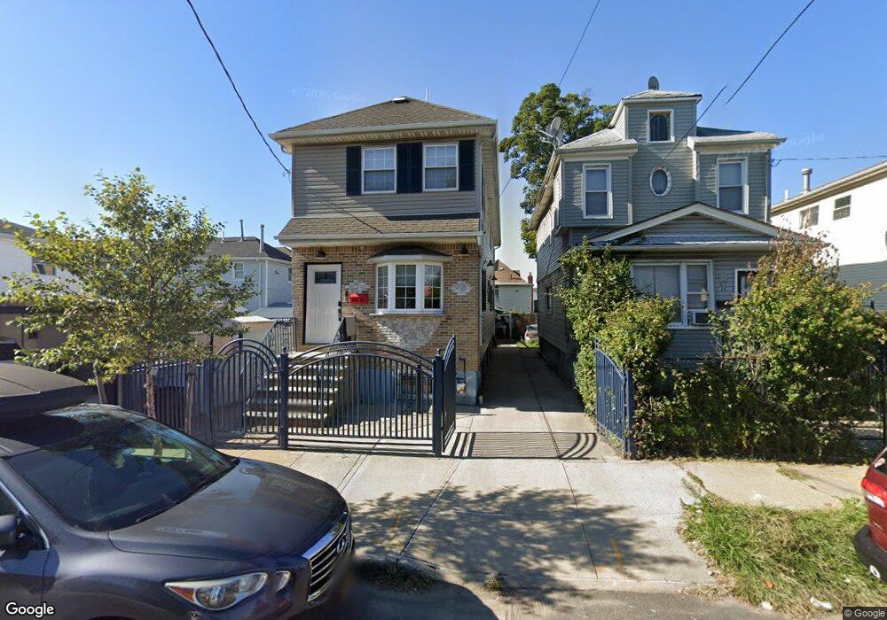 10326 169th St, Jamaica, NY 11433 - photo 1