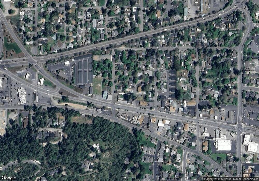 1402 Oakhill Ln, Grants Pass, OR 97527 - photo 1