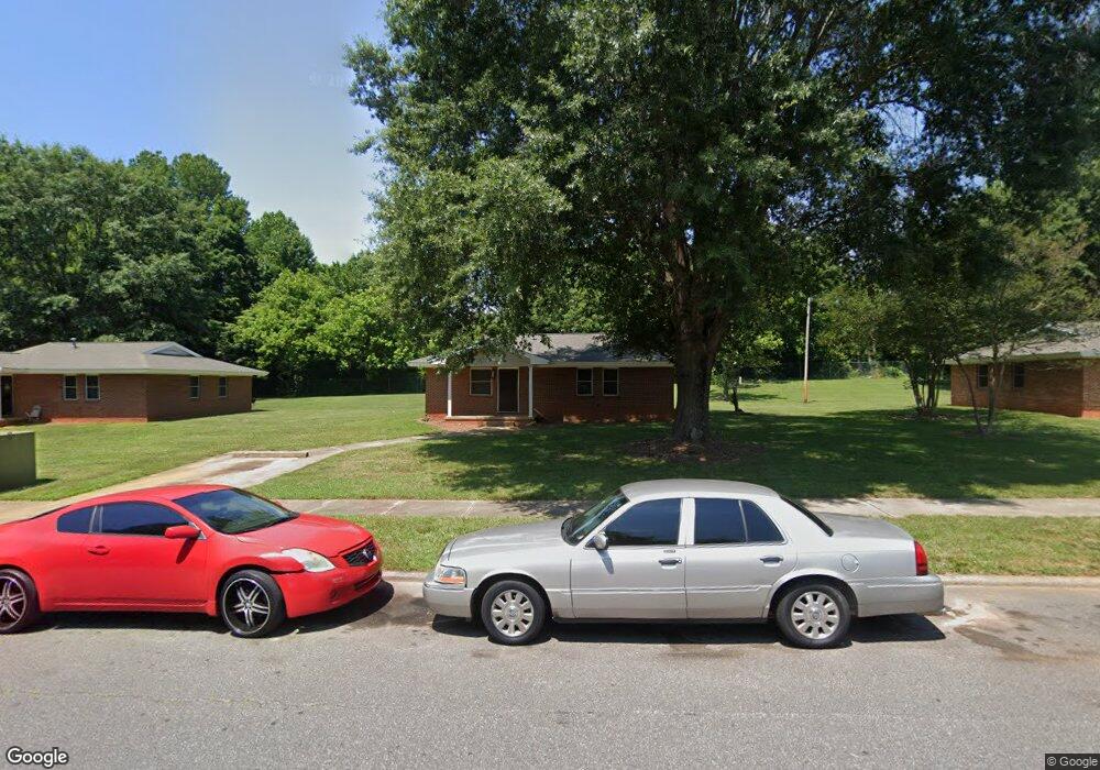 920 Adams St, Statesville, NC 28677 - photo 1