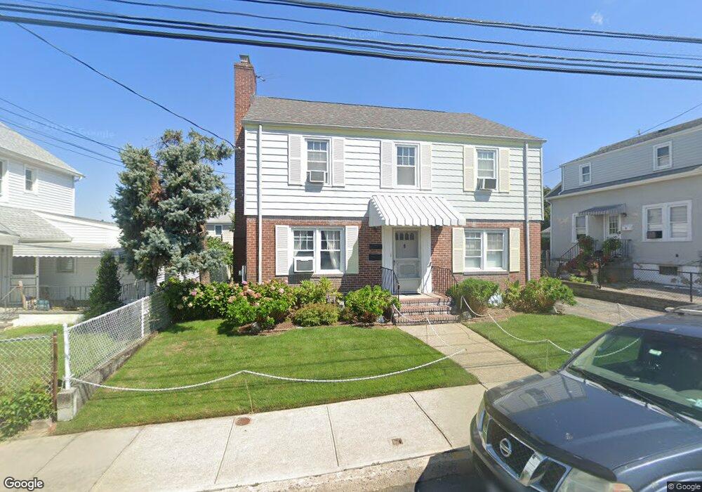 19 2nd St, Glen Cove, NY 11542 - photo 1