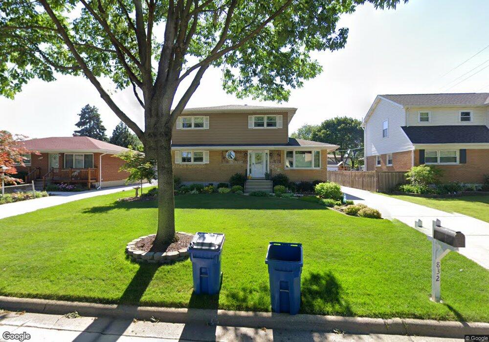 832 N Lombard St, Elmhurst, IL 60126 - photo 1