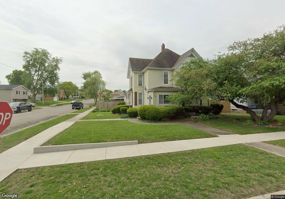 203 7th St, Lincoln, IL 62656 - photo 1