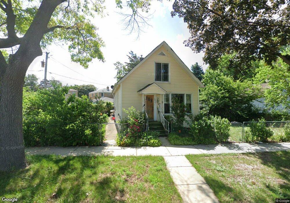1837 Circle St, Des Plaines, IL 60018 - photo 1