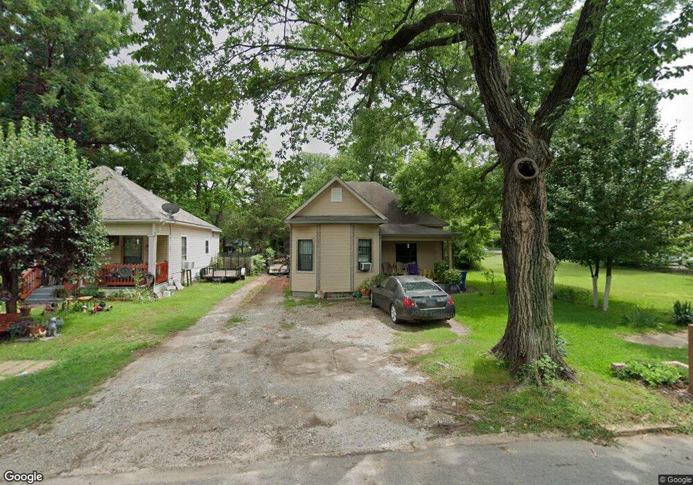 520 W Day St, Denison, TX 75020 - photo 1