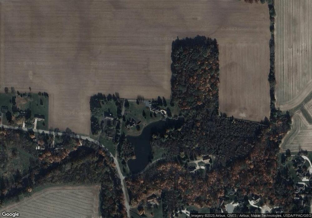 11569 Glynwood Rd, Wapakoneta, OH 45895 - photo 1