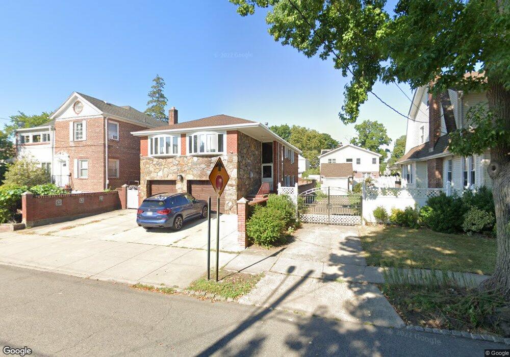 3378 170th St, Flushing, NY 11358 - photo 1